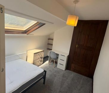Room 5, Knowle Avenue, Burley, Leeds, LS4 2PQ - Photo 6