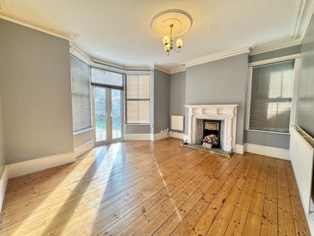 4 bedroom semi-detached house to rent - Photo 2