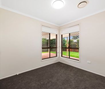 6 Edzill Street, Wilsonton Heights QLD 4350 - House For Rent | Domain - Photo 3