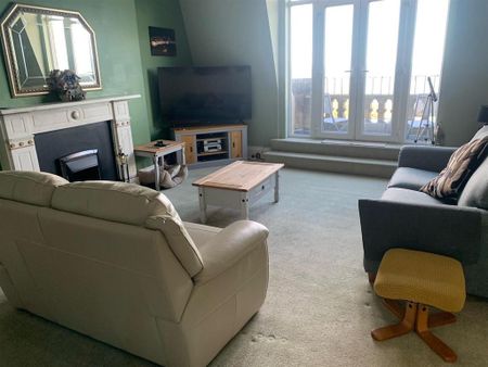 3 bedroom penthouse to rent - Photo 4