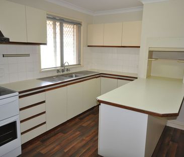 FABULOUS FINLAY - Neat, Modern & Low Maintenance - Photo 5