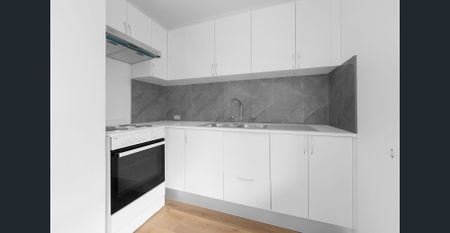 Renovated spacious Apartment - Photo 3