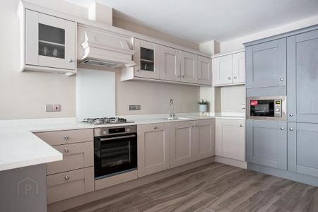 Lesley Park Royal, 1 Rosepark Gardens, Belfast, BT5 7WL - Photo 5