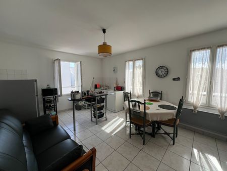 Location Appartement 3 pièces 56m² - Photo 5