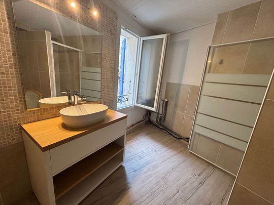 A LOUER A SARRIANS - MAISON DE VILLE, - Photo 1