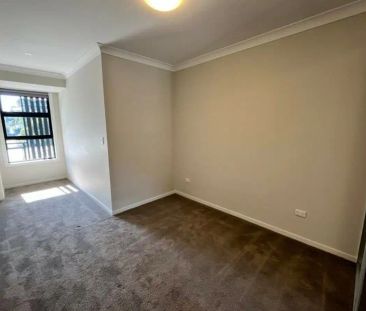 “Magnificent Views and Modern Living in Penrith” - Photo 4