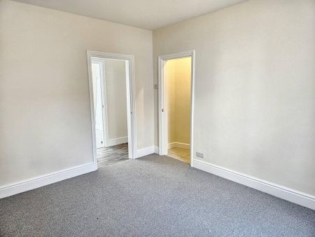 1 bedroom ground floor flat to rent - Photo 2