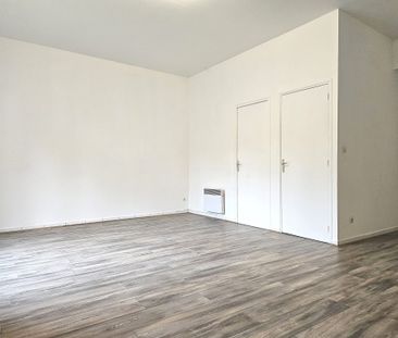 Location Appartement 1 pièce 35m² - Photo 1