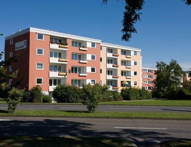 Großzügige 3-Zimmer-Wohnung mit zwei Loggien // 3.OG links - WBS für min. 80 m² erforderlich! - Photo 1