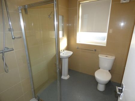 3 bedroom property to rent - Photo 5