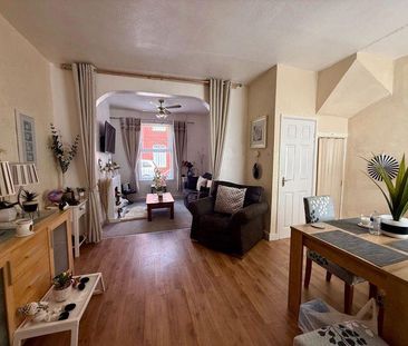 2 bedroom terraced house to rent - Photo 4