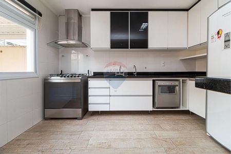 Casa em condomínio com 307m², no Jardim Prudência - Foto 3