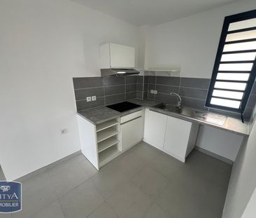 Location Appartement 3 pièces 65m² LE TAMPON 97430 - Photo 1