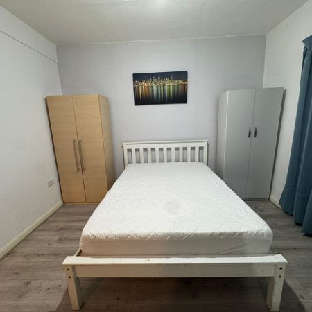 Room in a Shared House, Penshurst Road, N17 - Photo 4