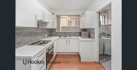 Ground Floor Renovated Apartment - Photo 3