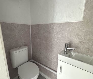 Moore Street, Blackpool, FY4 1DB - Photo 2