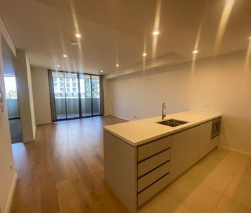 Modern 1 Bedroom Plus Study Room Apartment in the Heart of Rockdale - Photo 1