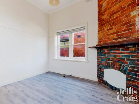 3 Bed, 1 Bath - Photo 3