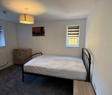 1 bedroom in a house share to rent - Photo 2