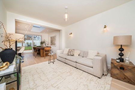 Lexden Road, W3 9NZ, London - Photo 3