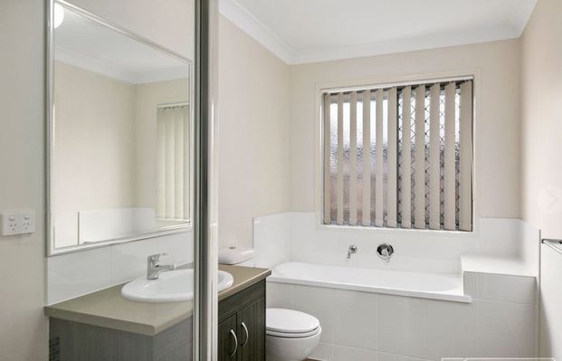 1/4 Catalyst Place, Brassall QLD 4305 - House For Rent | Domain - Photo 1