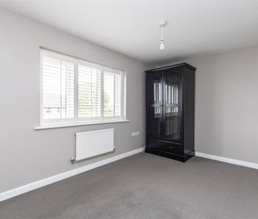 2 bedroom Semi-detached house to rent - Photo 5