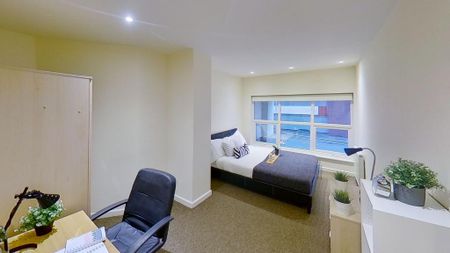 3 bedroom flat to rent - Photo 3