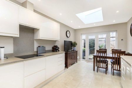 2 bedroom terraced house to rent - Photo 3