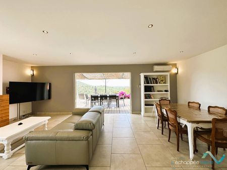 Villa privée et climatisée pour 10 personnes avec piscine et superbe vue mer et collines à La Londe-les-Maures - Photo 2