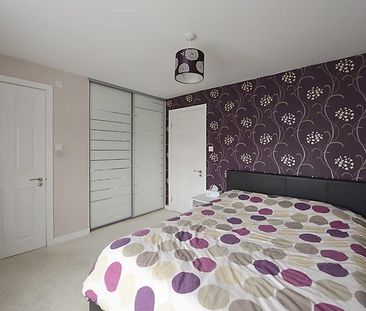 4 bedroom semi-detached house to rent - Photo 6