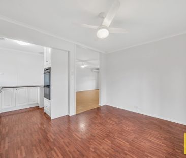 Spacious Family Home in Rockbank - Photo 6