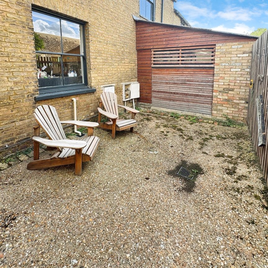 3 bedroom link detached to rent The Broadway, St Ives - Photo 1