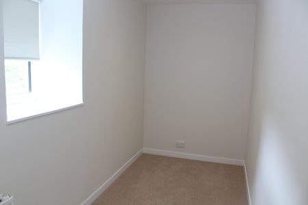 3 bedroom detached property to rent - Photo 5