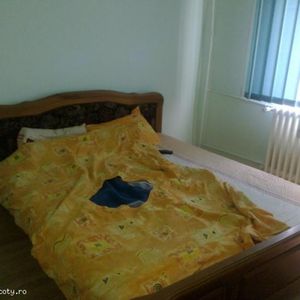 Carpati 2 semidecomandat 200 euro/luna - Fotografie 2