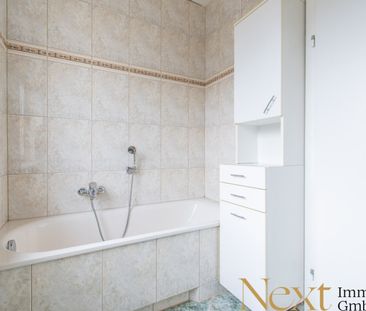 Teilsanierte 2-Zimmer-Altbauwohnung mit nagelneuer Einbauküche in L... - Photo 4