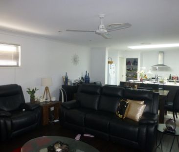 9 Hermitage Drive, 4740, Eimeo - Photo 2