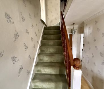 5 bedroom end of terrace house to rent - Photo 2