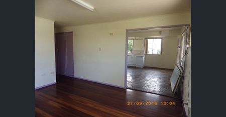 CABOOLTURE SOUTH WALK TO SHOPS AND SCHOOLS - Photo 2