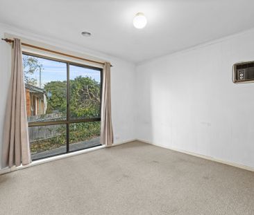 Spacious Family Home - Photo 5