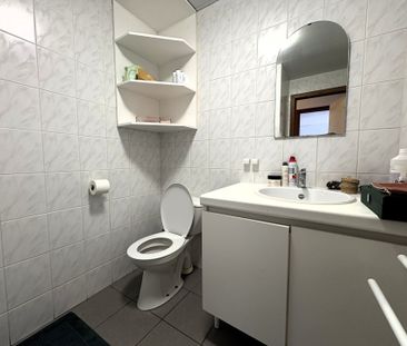 Ruim appartement met 4 slaapkamers en overdekte autostaanplaats - Foto 6