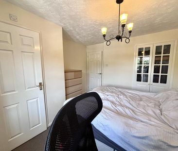 2 bedroom end of terrace house to rent - Photo 5