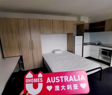 Studio Corner - Photo 4