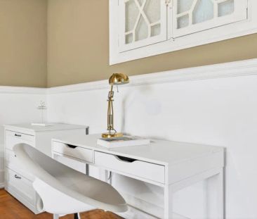 Room in a shared 5-bedroom apartment for rent in Lisbon. - Foto 2