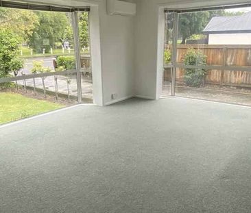 Comfortable and Convenient Family Home - Photo 2