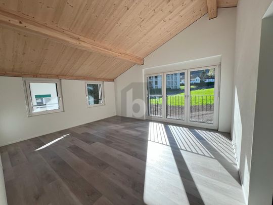 LIGHT-FLOODED AND QUIETLY LOCATED - Foto 1