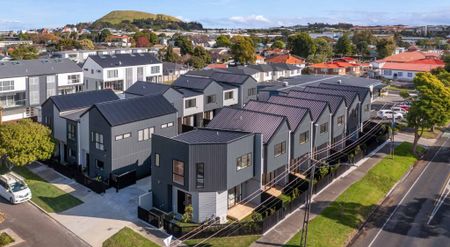 Available Now! New 2-Bedroom Home in Point England - Photo 3