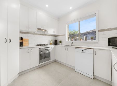 Single-Level Gem in a Leafy Garden Setting - Photo 3