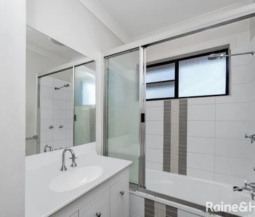 Central & Spacious Townhouse - Photo 5