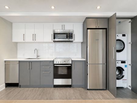 For Lease - 11 Walmer Road Unit# 304, Toronto, Ontario - Photo 3