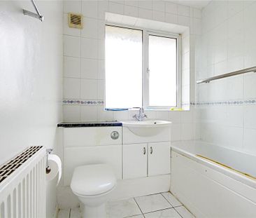 2 bedroom maisonette to rent - Photo 4